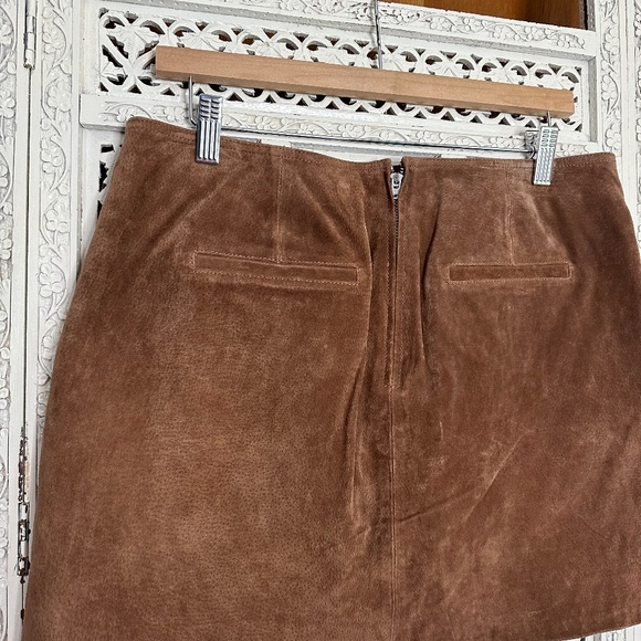 NWT BlankNYC Brown Suede Leather Asymmetric Boho Skirt Sz 30 - Picture 5 of 7